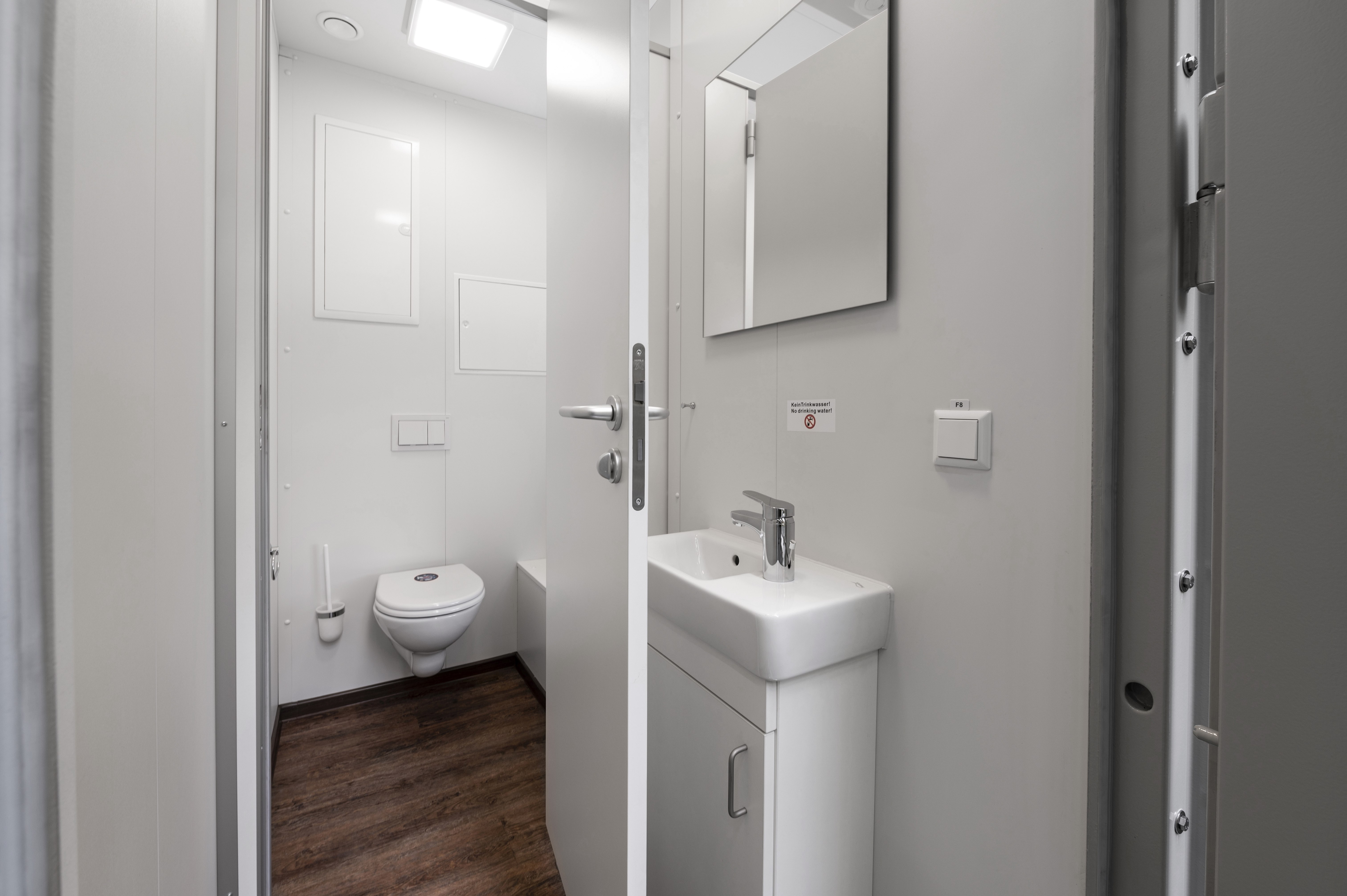 10ft specialized toilet container interior